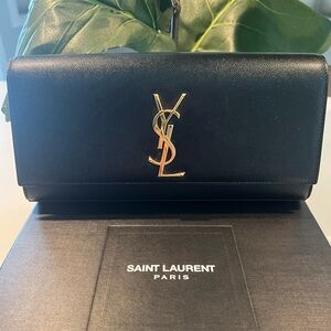 COPY - YSL Cassandre Clutch Grain de Poudre